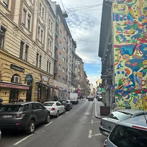  Apartament Danube Dwelling Akacfa 26 - Private Indoor Garage
