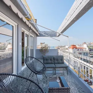 https://apt-daphne-by-halu-downtown-family-penthouse.hotelschalkidiki.net