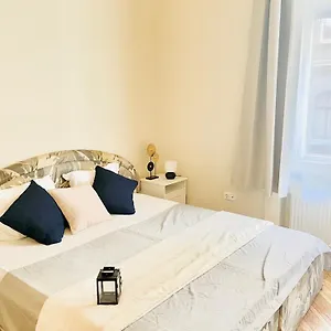 Apartman Hogyes Endre, Budapest