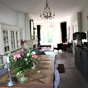 https://family-home-marie.zandvoort-hotels.com