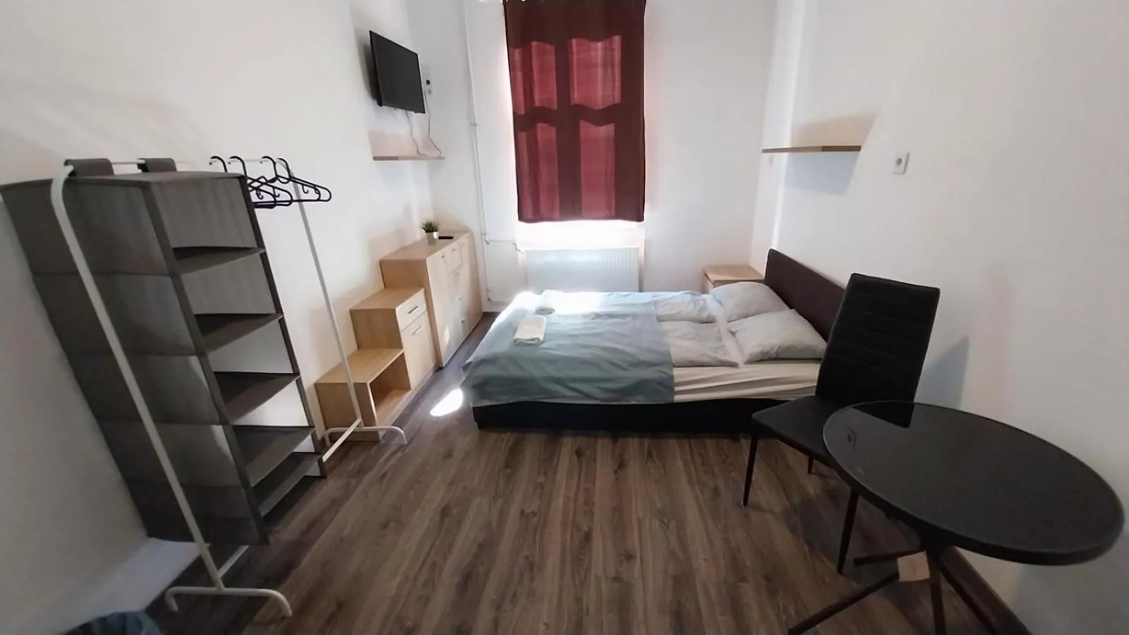 Ubytování v soukromí Aradi Rooms With Private Bathroom In The City Centre Budapešť