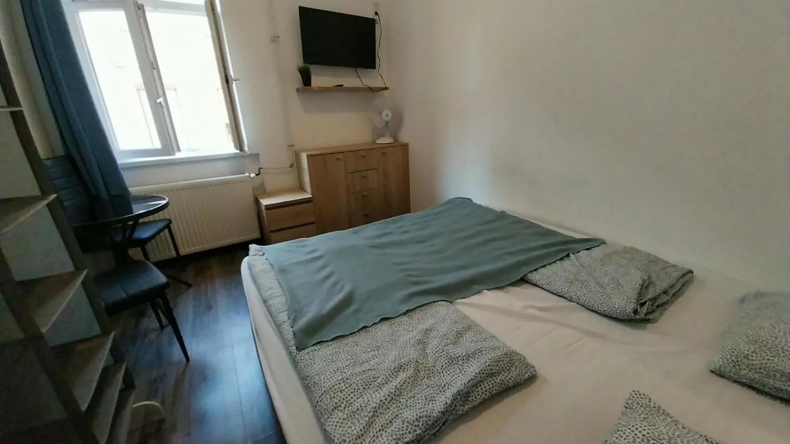 Aradi Rooms With Private Bathroom In The City Centre ブダペスト