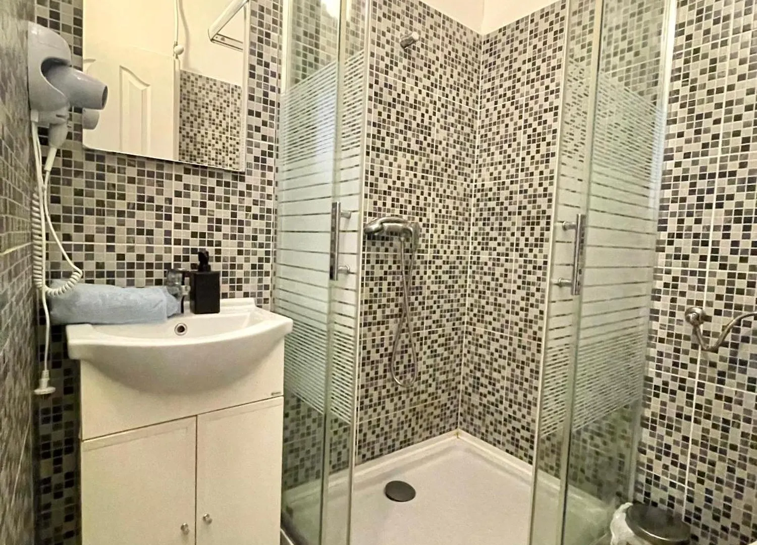 Ubytování v soukromí Aradi Rooms With Private Bathroom In The City Centre Budapešť