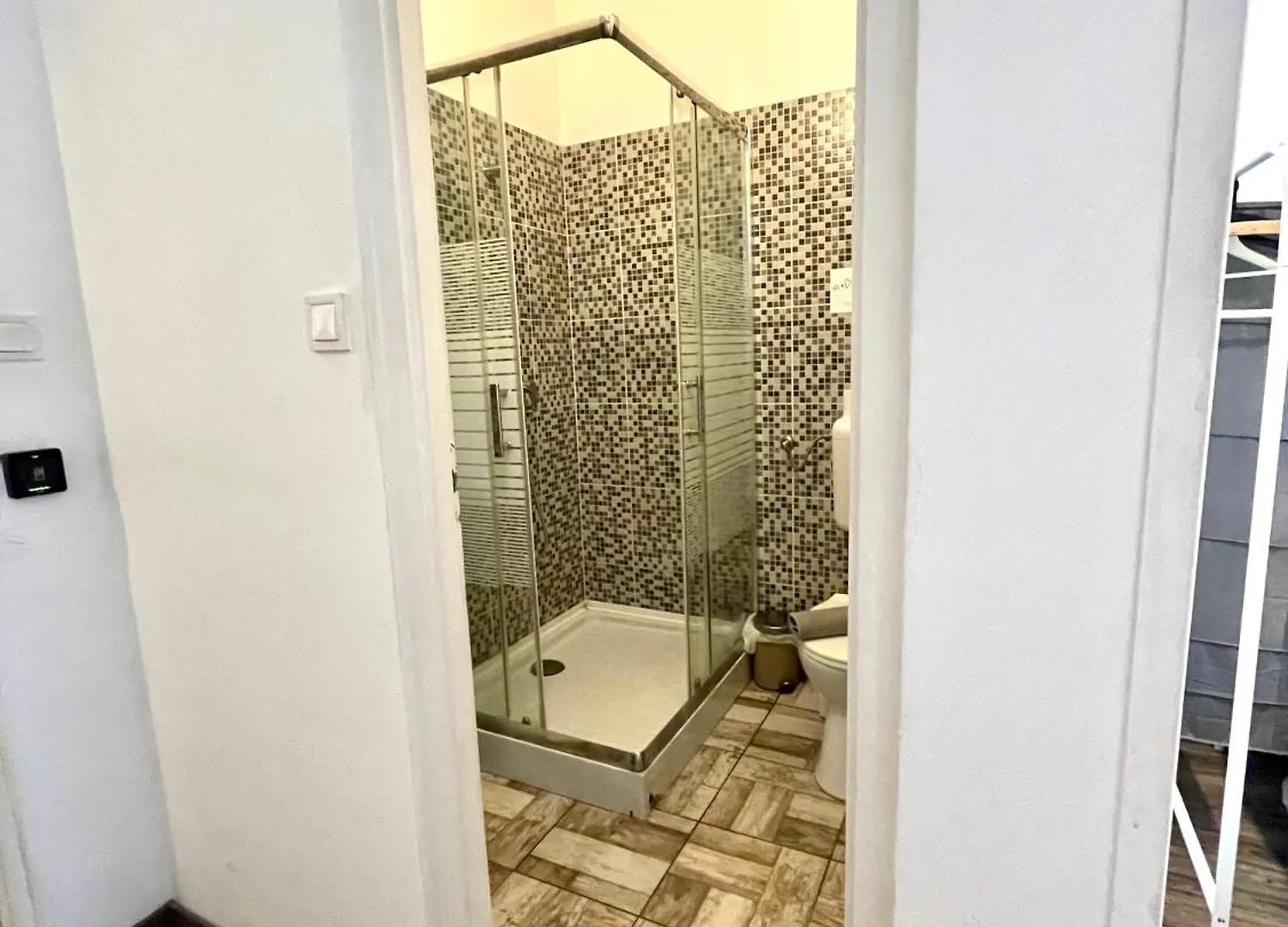 Aradi Rooms With Private Bathroom In The City Centre ブダペスト ホームステイ